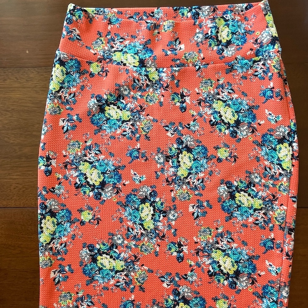 LULAROE Cassie Skirt, Size XL, Floral Pattern